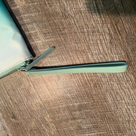 Kate Spade Wristlet - Picture 5 of 5